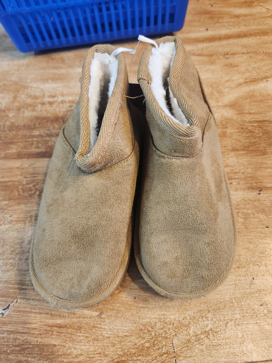 Tan Childrens Place Boots, 11C G