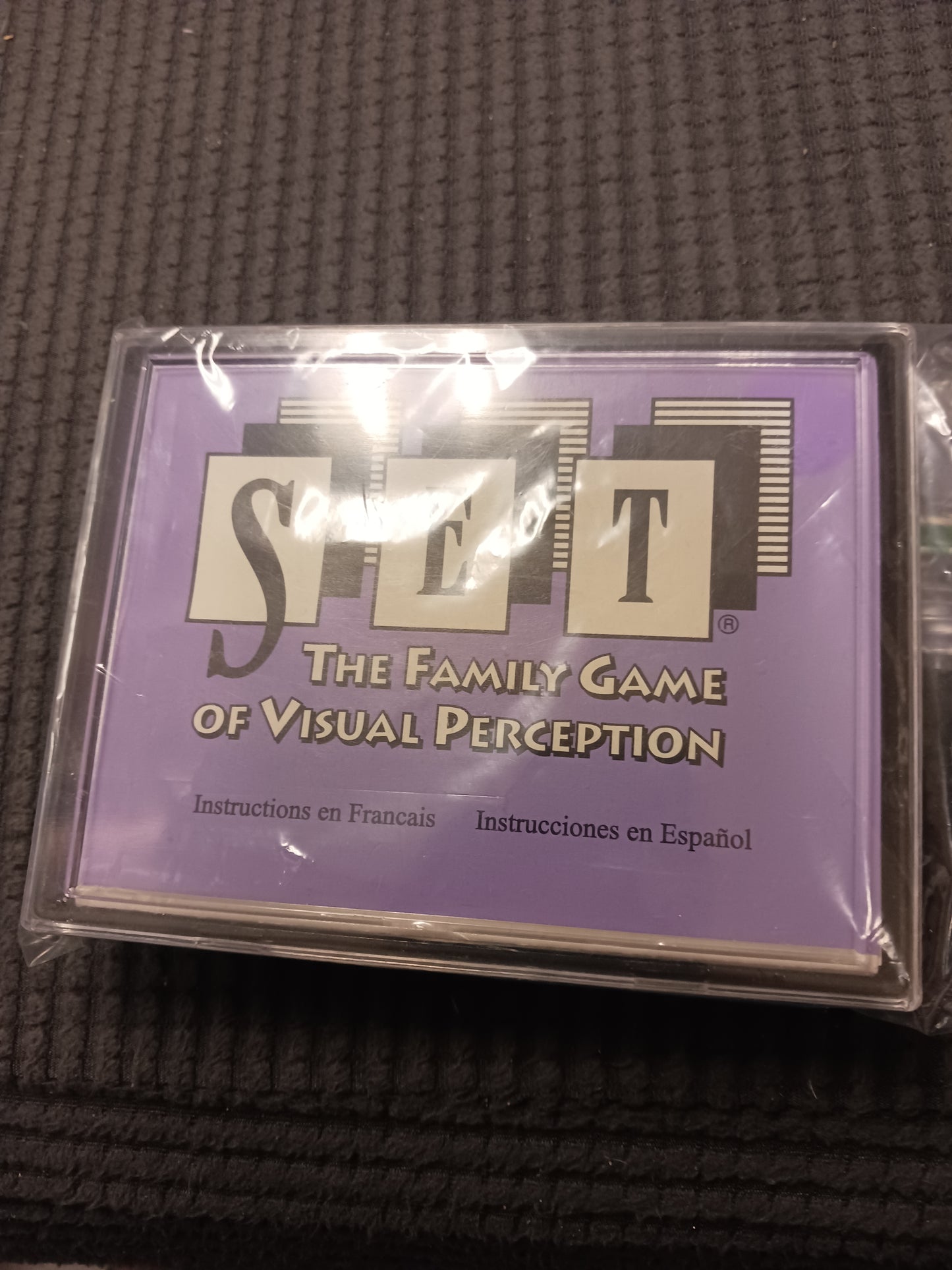 SET the family game of Visual Perception