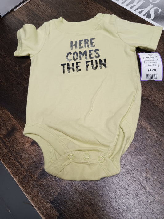 Green Here Comes The Fun Garanimals Onesie, NB B