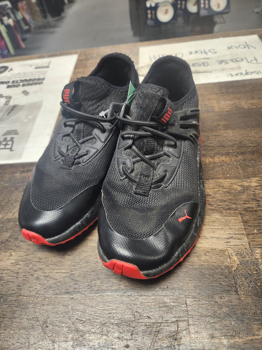 Black/Red Puma Sneakers, 3Y B