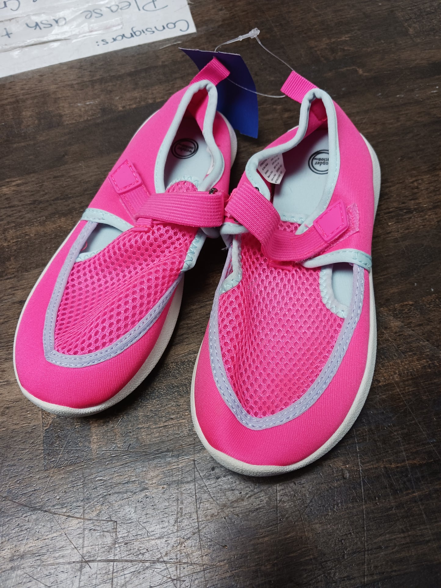 pink Wonder Nation Water Shoes 11/12, 11 G