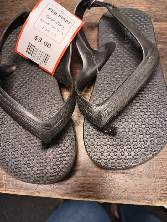 Black Old Navy Flip Flops, 7 B