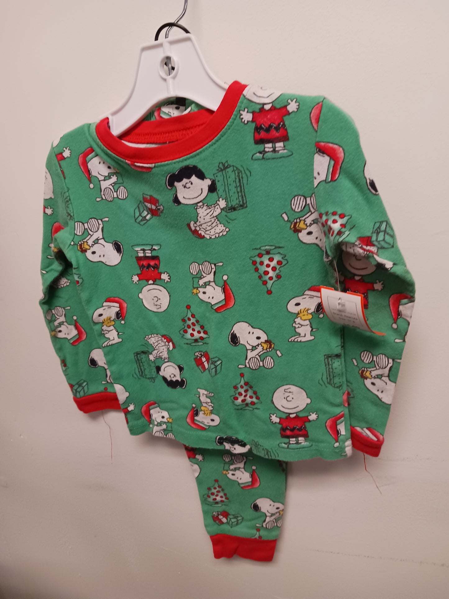 Green/Red Christmas Peanuts Pjs, 5T B