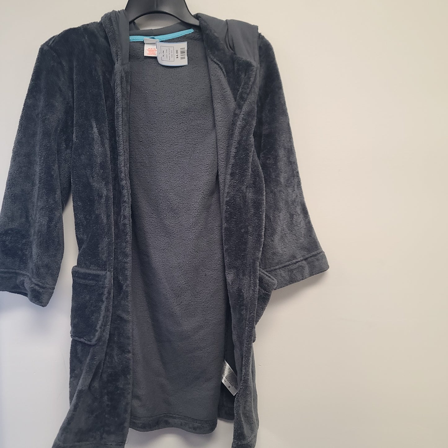 Grey Cat & Jack Robe, 8 B