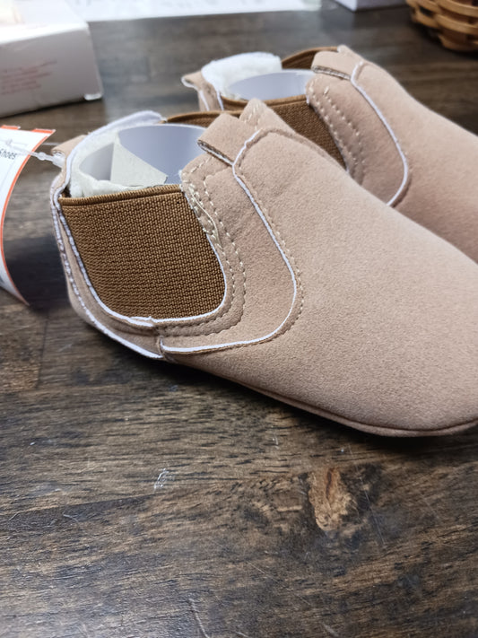 Tan Boutique Crib Shoes, 3C G