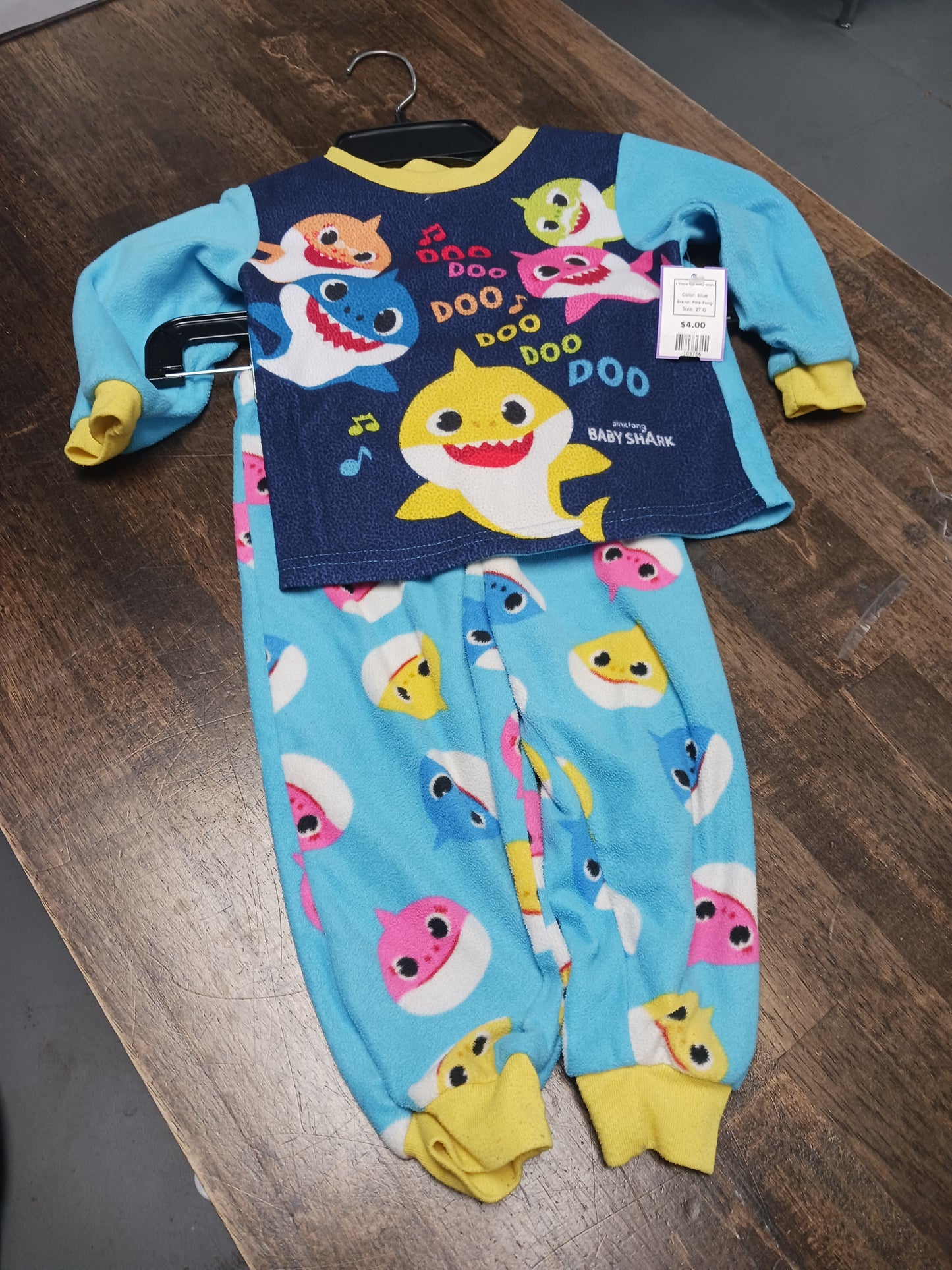 blue Pink Fong 2 Piece PJS baby shark, 2T G