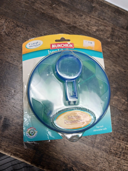 Green/Blue Munchkin Toddler Snack Container