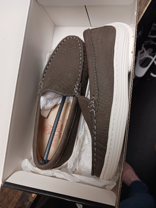 brown Marc Joseph Leather Slip on brand new in Box, 11 B