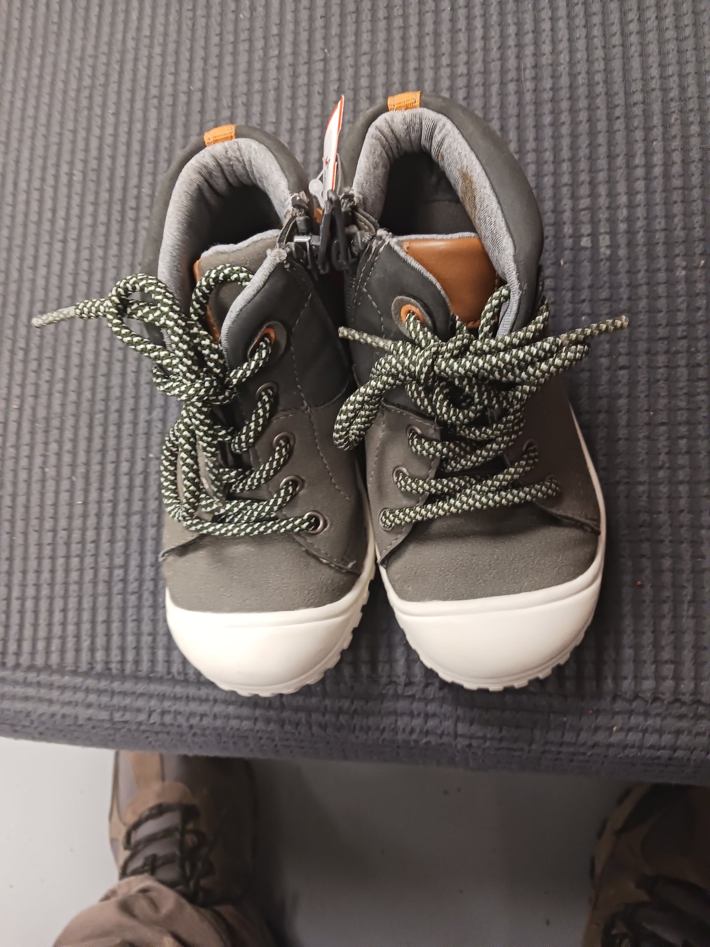 Brown/Navy OshKosh Boots, 9C B