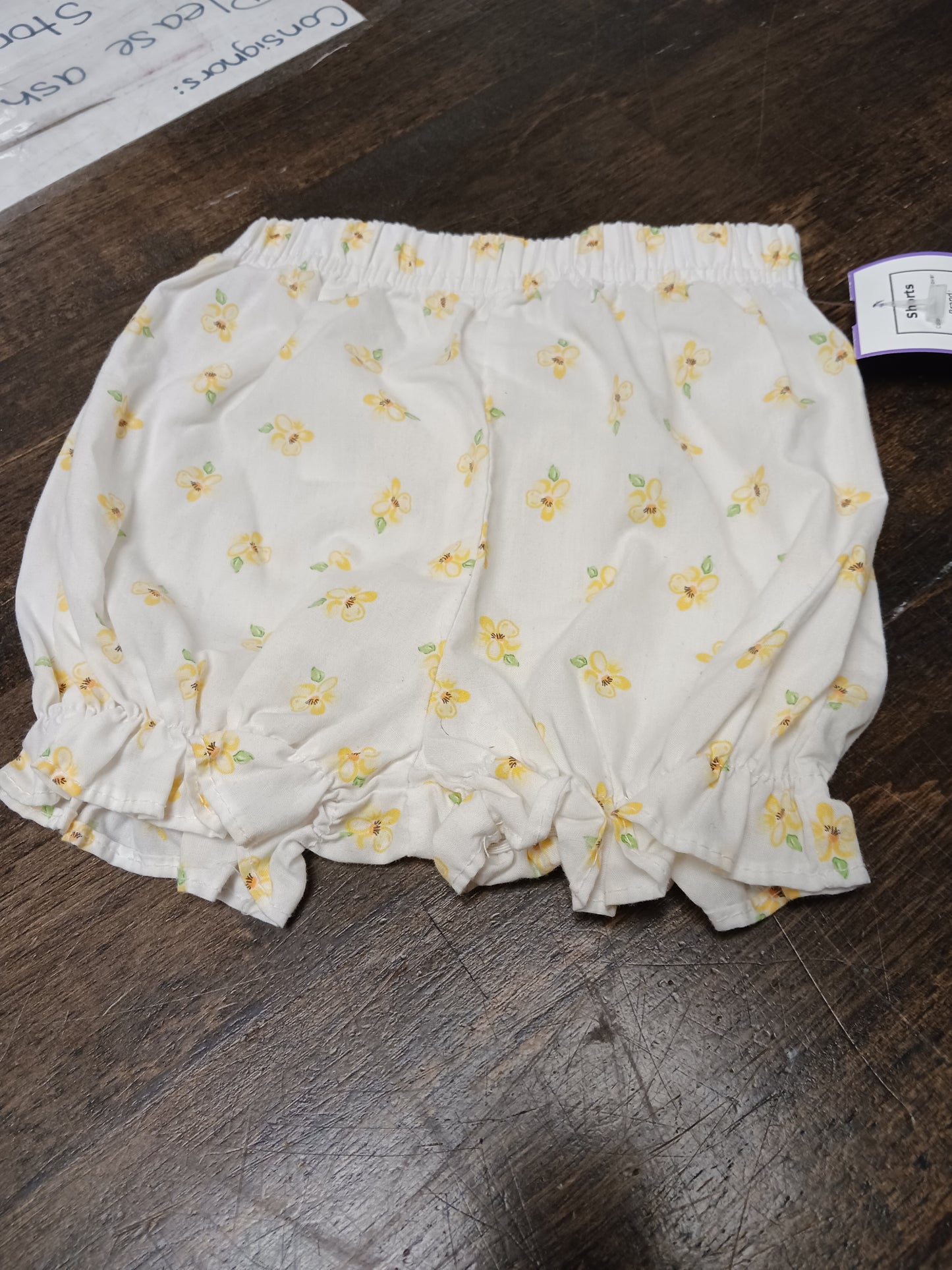 White/Yellow Flower  Shorts, 6M G