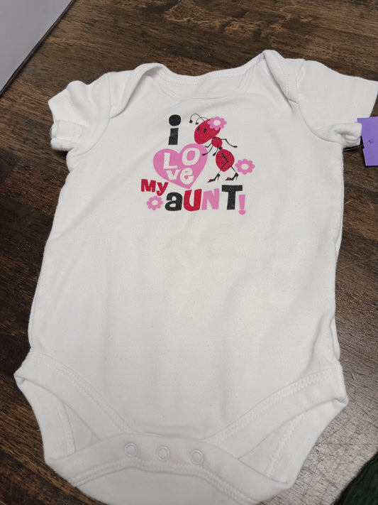 white Faded Glory I love my Aunt Onesie 0-3m, NB B