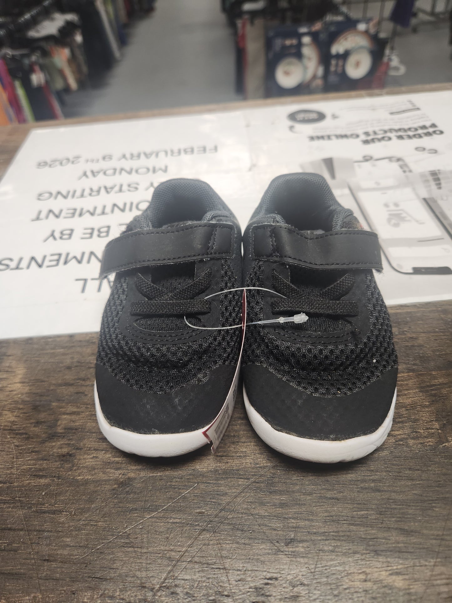 Black Nike Sneakers, 6C G
