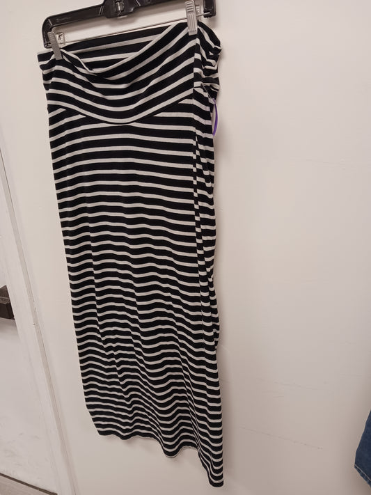 Black/White Striped Old Navy Maternity Skirt, X-Small