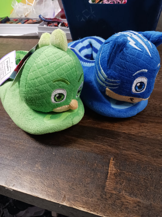 Blue/Green Pj Masks Slippers, 7 B