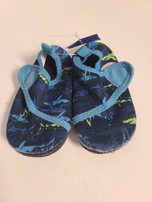 blue  Shark swim shoes, 6 B