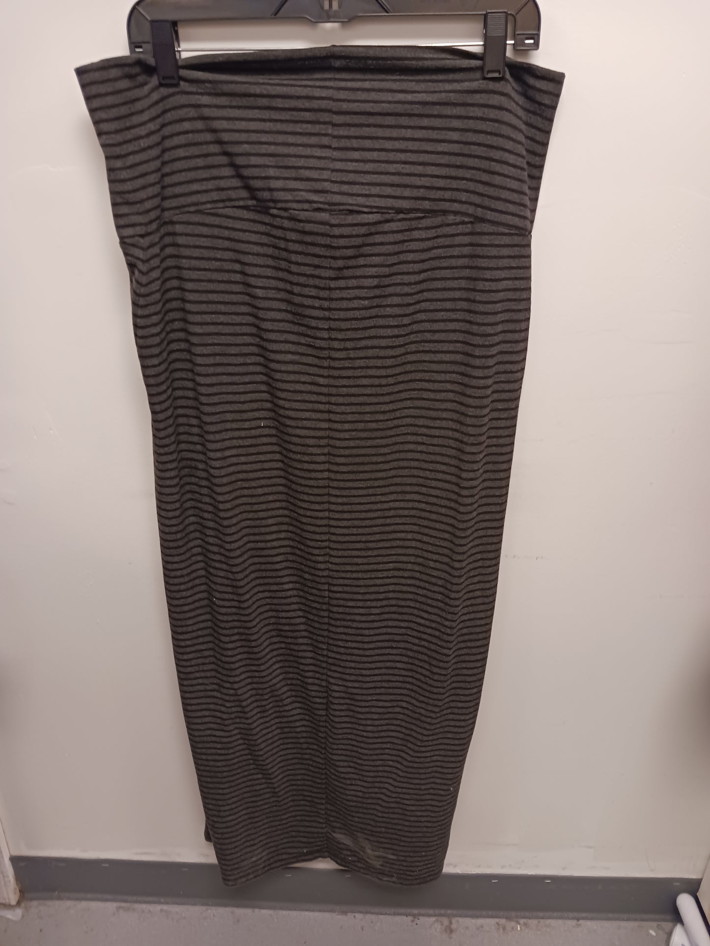 Black/Grey Old Navy Long Striped Skirt, Medium