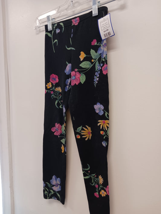 black Old Navy Flower Leggings 6-7, 6 G