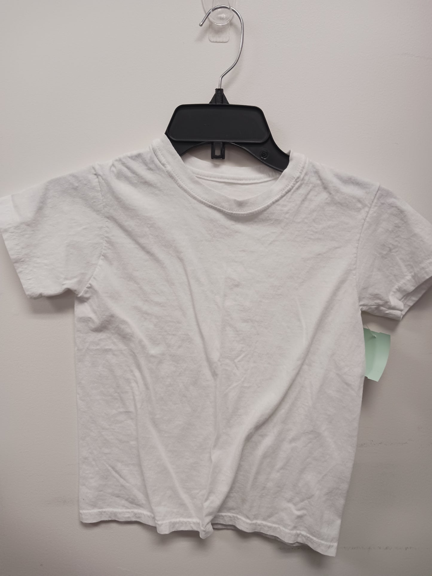 White Hanes Tshirt, 8 B