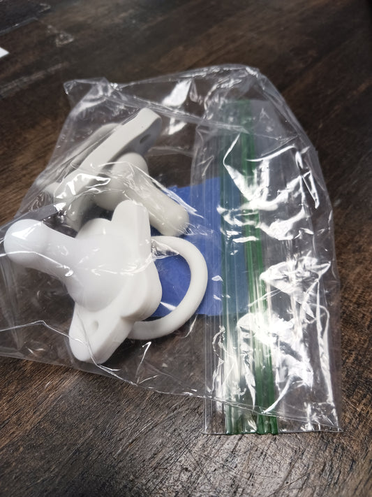 Dr Browns bag of 2 pacifers