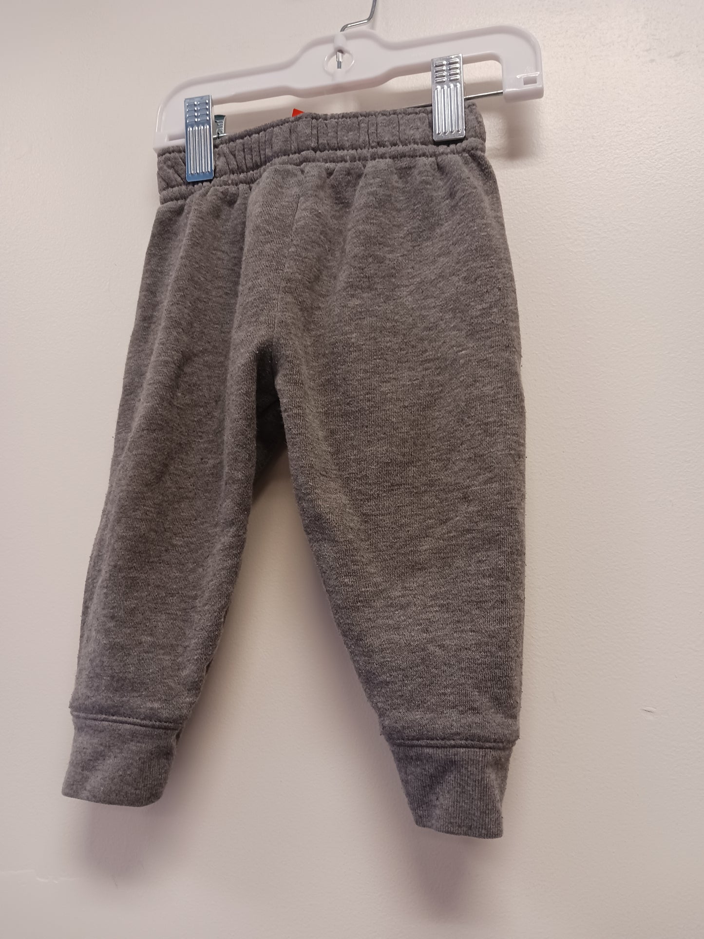 Grey Garanimals Joggers 6/9m, 6M B
