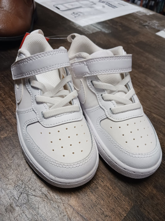 White Nike Sneakers, 9C G