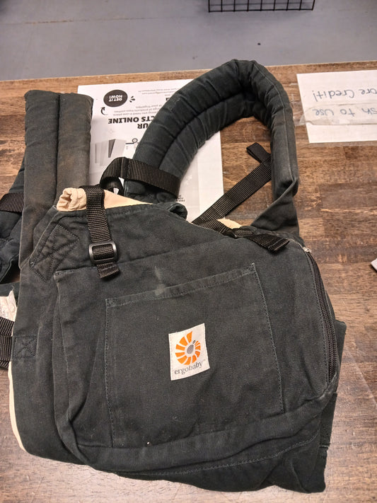 Black/Tan Ergo Carrier