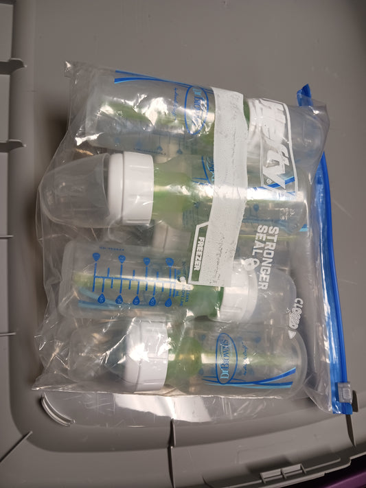 white Dr Browns 6 Baby  Bottles