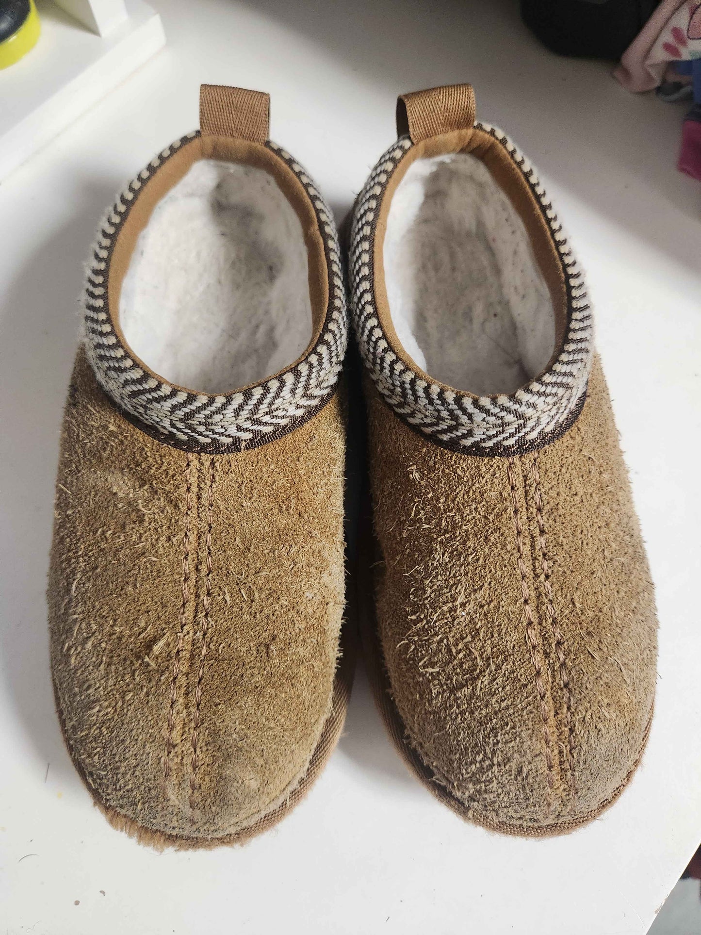 Tan Koolaburra Slippers, 12Y G