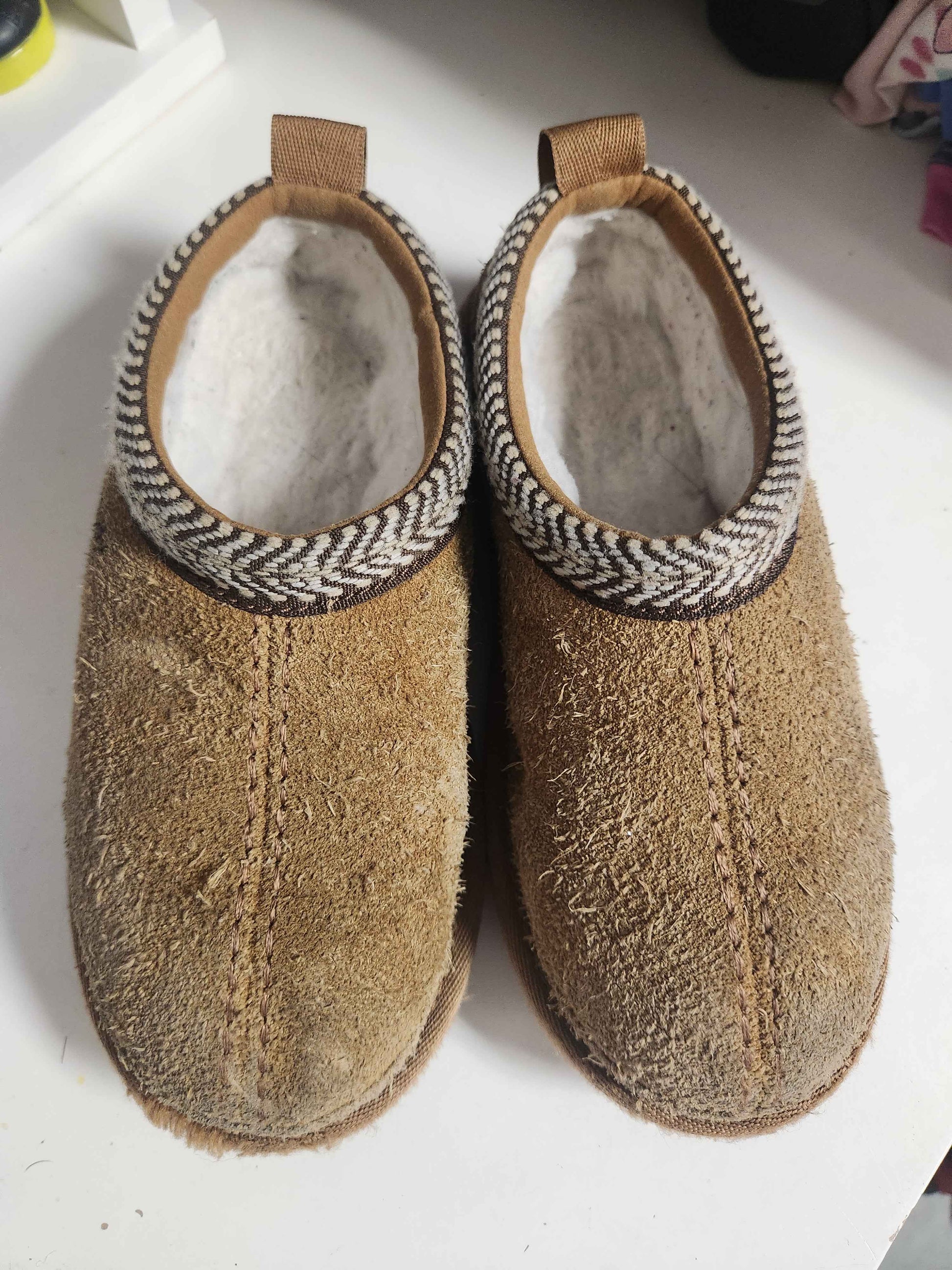 Tan Koolaburra Slippers, 12Y G