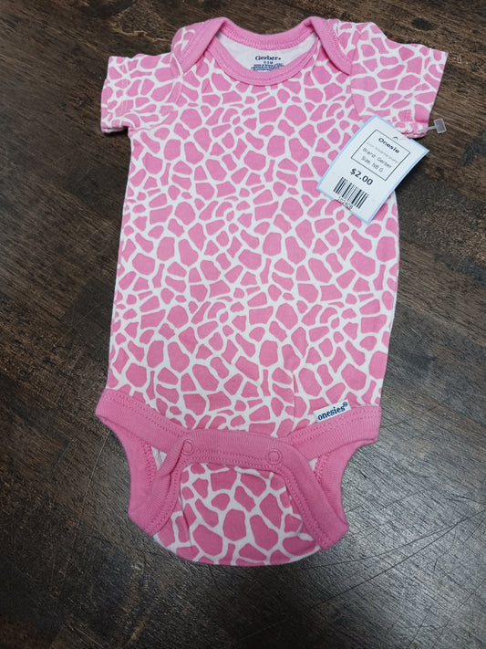 Pink/White Giraffe Gerber Onesie, NB G