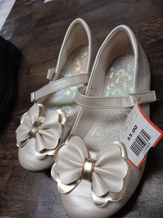 white Boutique Bow Shoes, 12 G