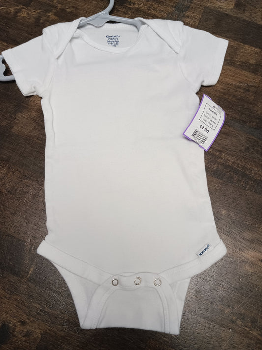 white Gerber onesie, 12M B