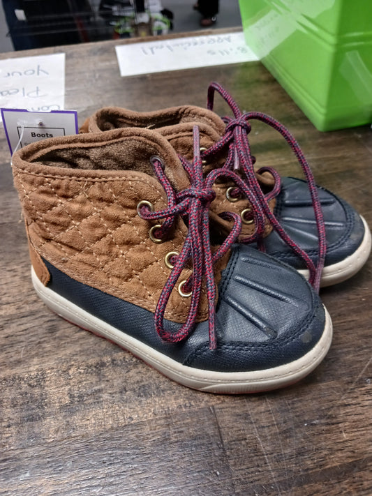 Navy/Brown OshKosh Boots, 7 B