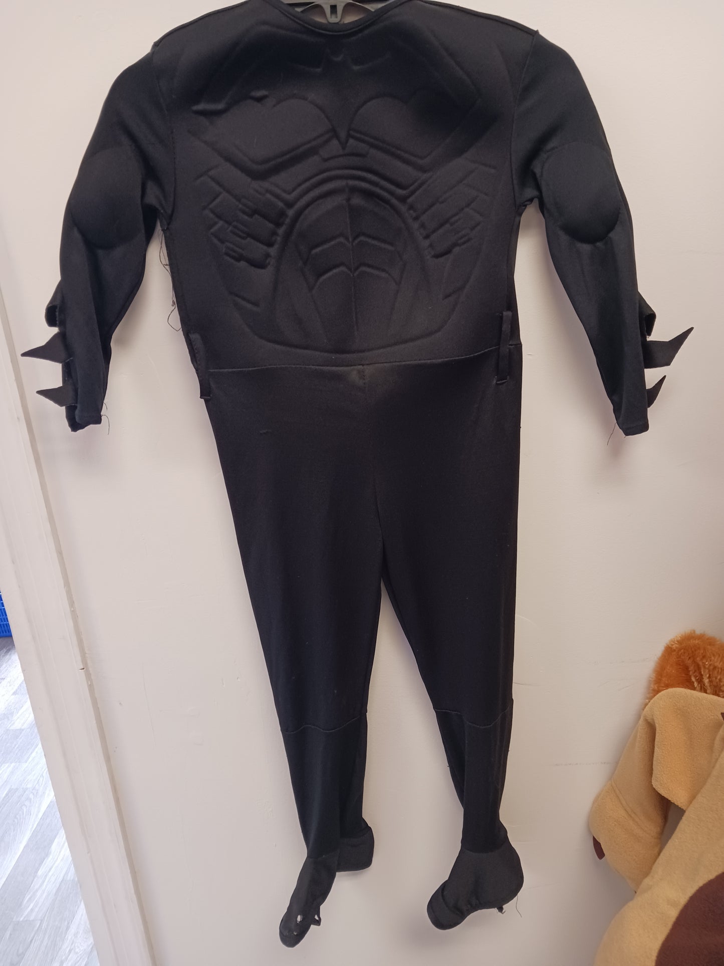 Black Batman, 4-6 B