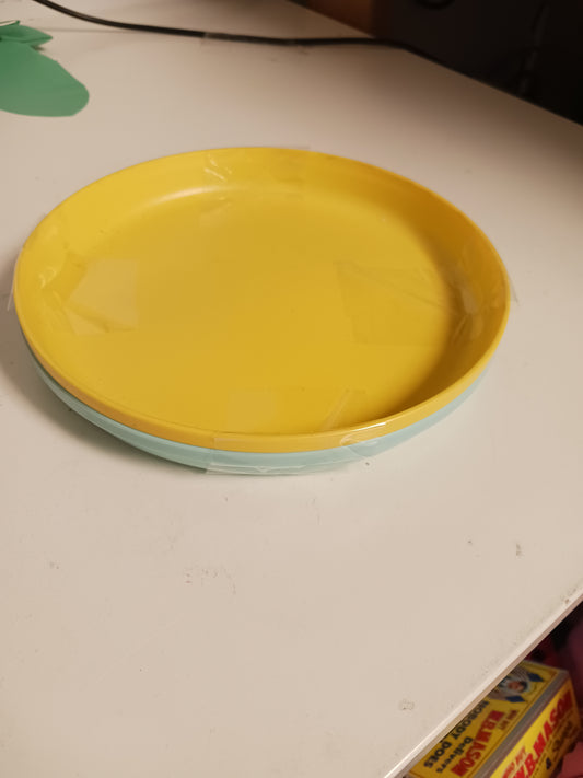 green/yellow Pillowfort 2 Toddler Plates