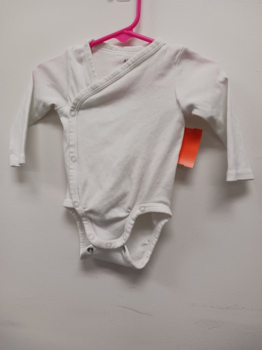 white H&M Long Sleeve Onesie, 6M B