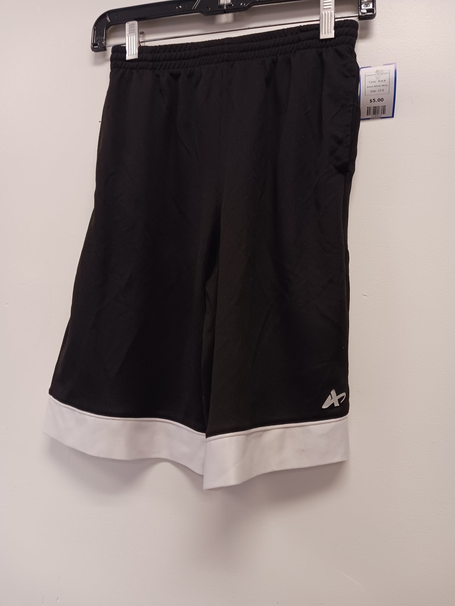 Black Athletic Works Basketball Shorts 10/12, 10 B